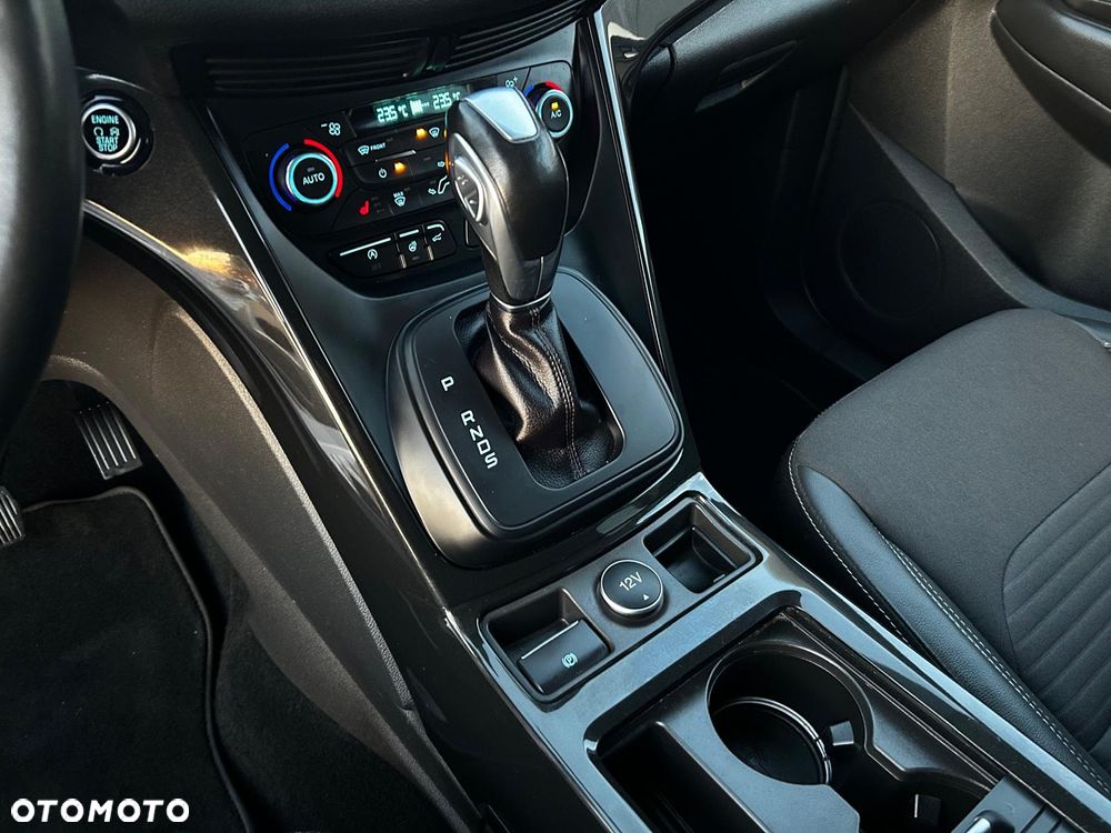 Ford Kuga 2.0 TDCi 4x4 Titanium - 28