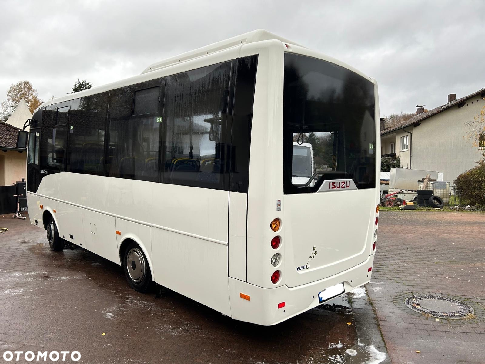 Isuzu Novo City midi - 5