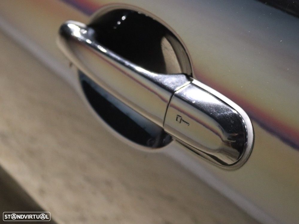 Jaguar XF 2.2 D Premium Luxury - 34