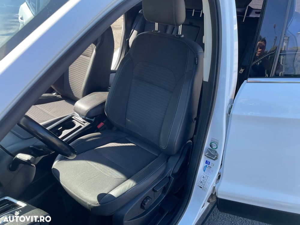 Ford Kuga 2.0 TDCi 4WD Powershift Titanium - 10