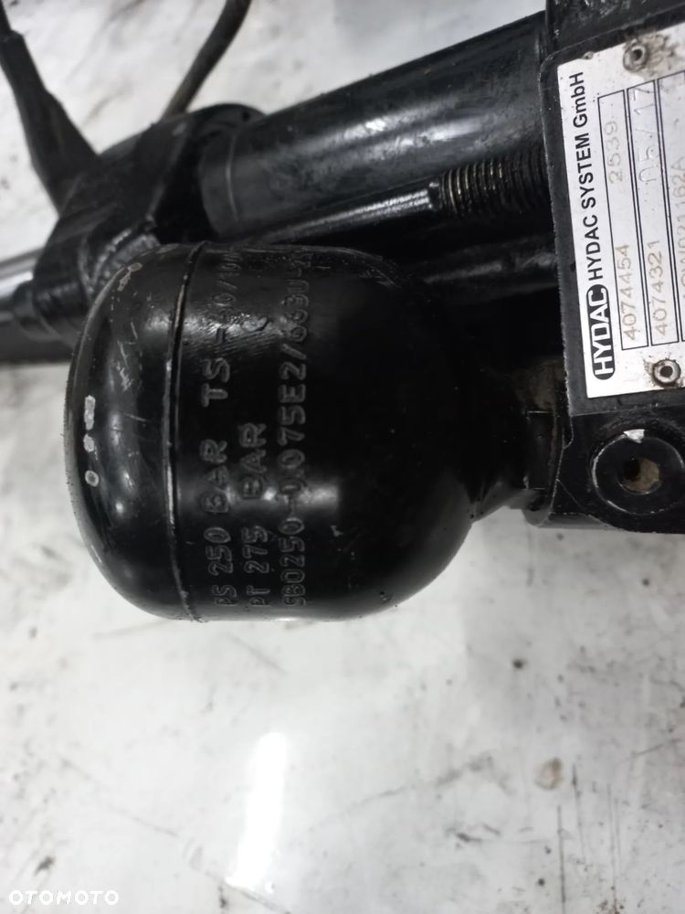 Siłownik amortyzacji ACW021162A,amortyzator zawieszenia 4356793M91,4352383M92,Massey Ferguson,hydroamortyzacja - 4