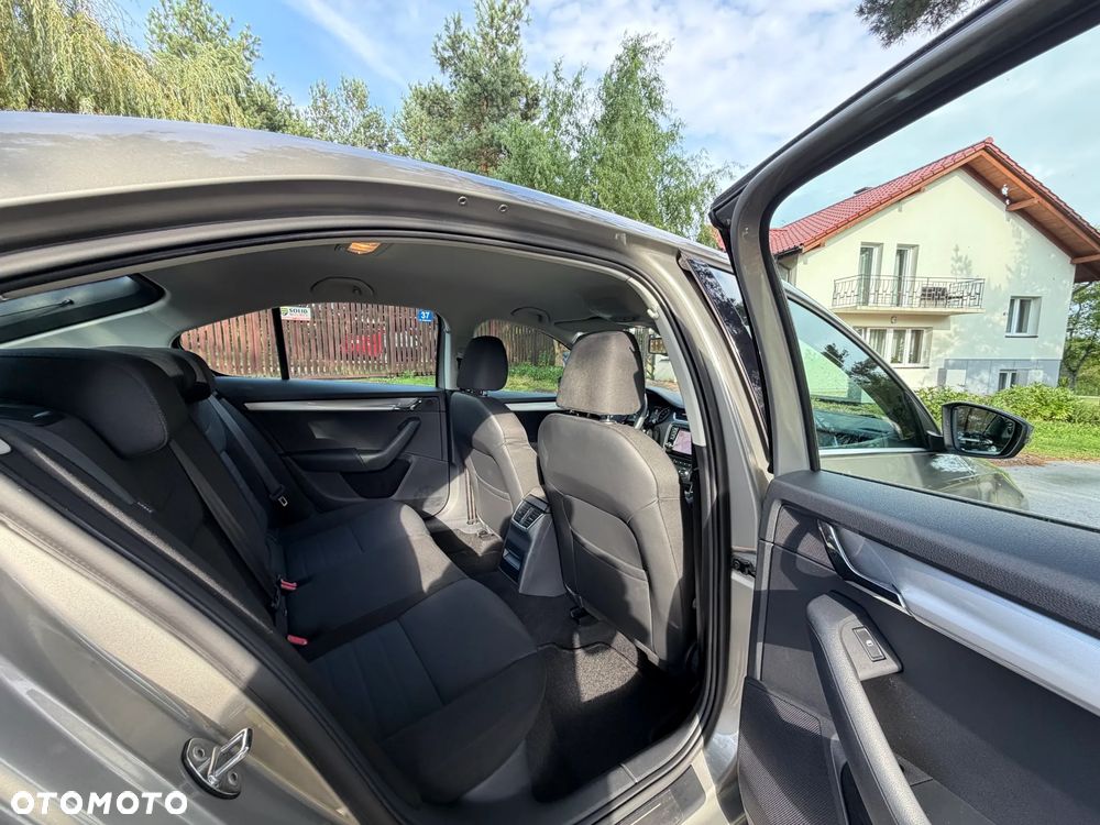 Skoda Octavia 1.4 TSI Elegance - 29