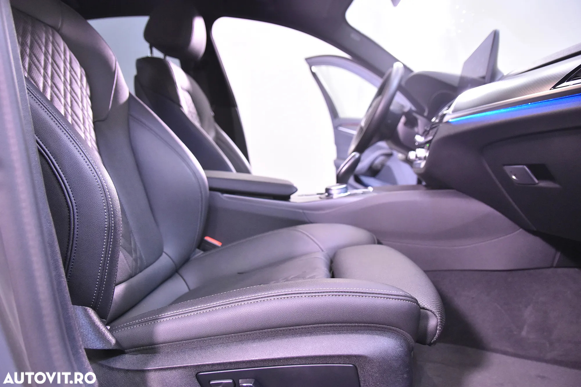 BMW Seria 5 530e xDrive AT PHEV - 11