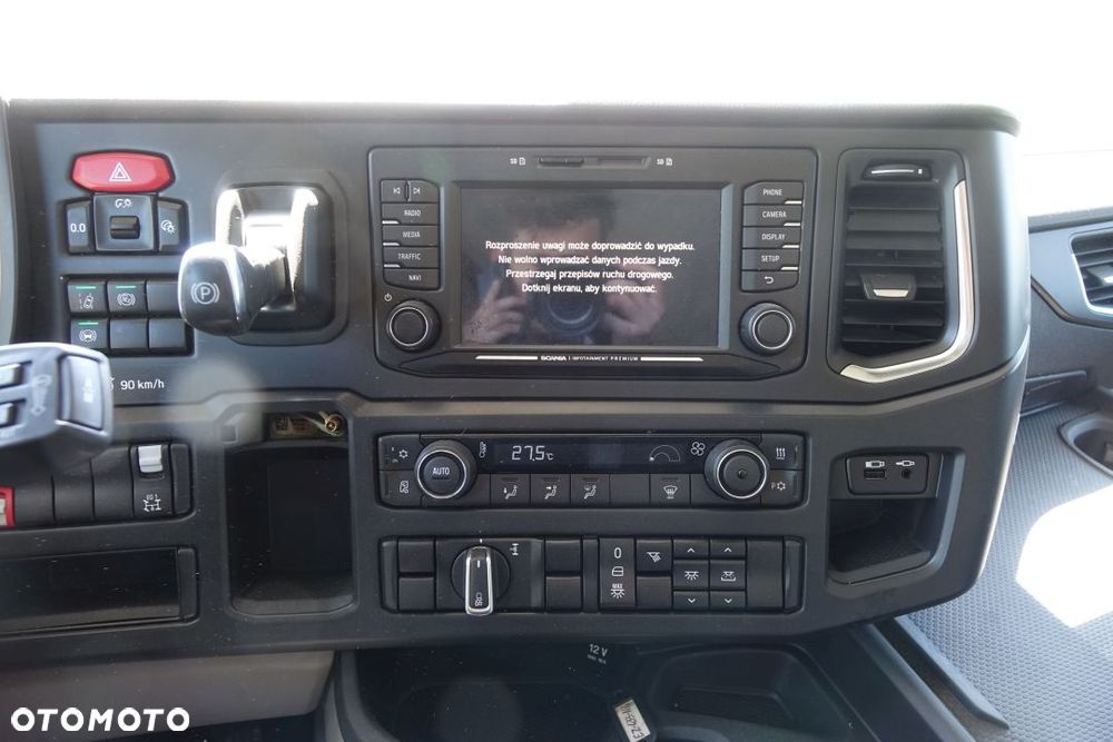 Scania R450 / EURO 6 / STANDARD/ AUTOMAT / RETARDER / LODÓWKA / NAWIGACJA / KLIMATYZACJA POSTOJOWA / 2 ZBIORNIKI - 30