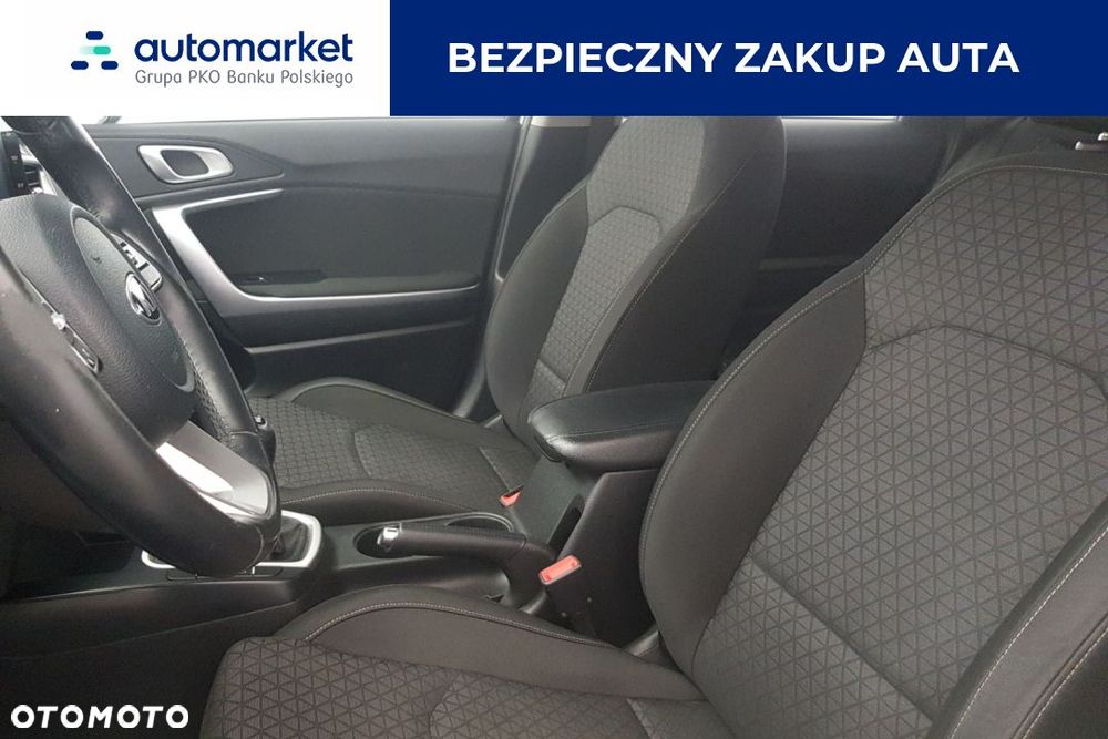 Kia Ceed 1.6 CRDi SCR M - 10