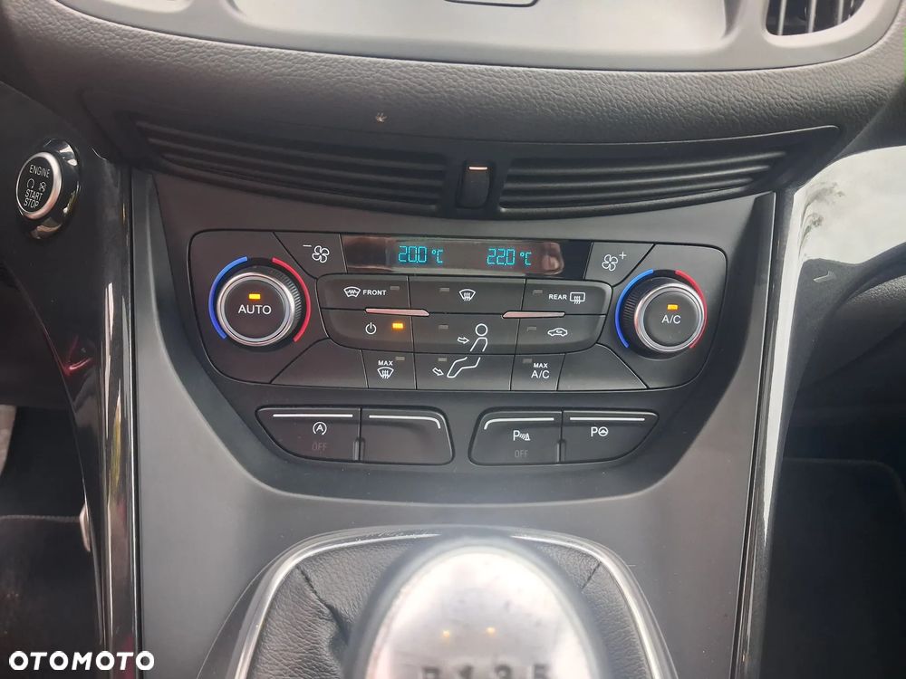 Ford Kuga 1.5 TDCi 2x4 ST-Line - 32