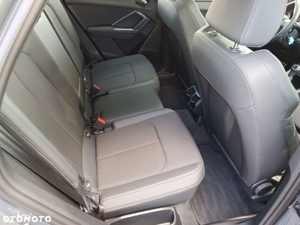 Audi Q3 - 17