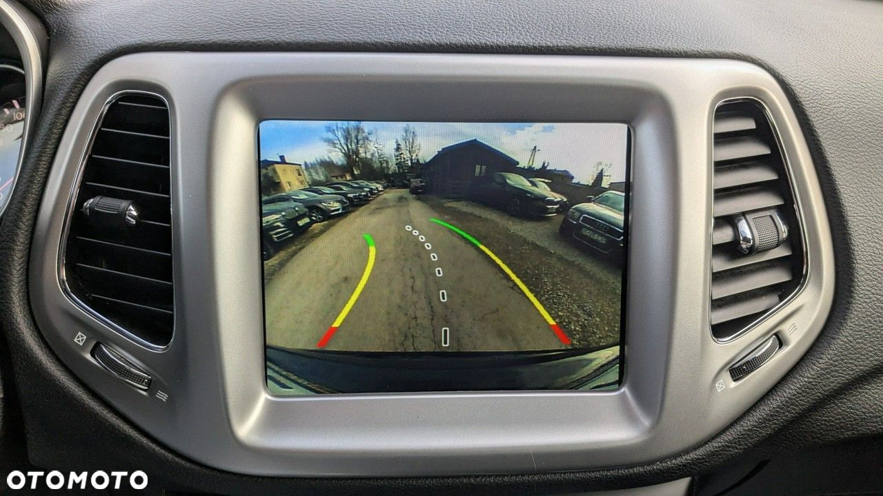 Jeep Compass - 28