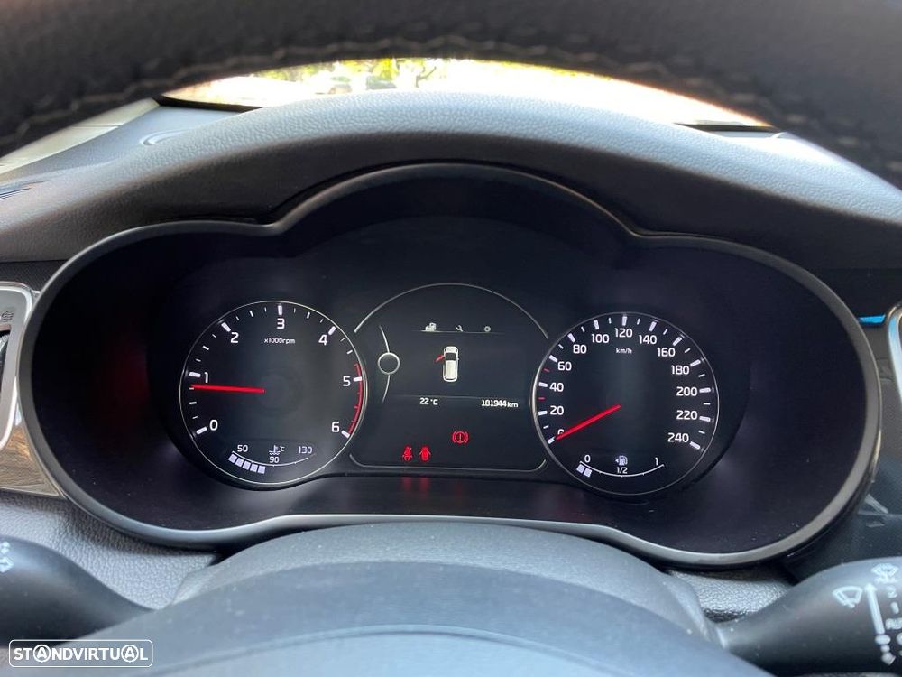 Kia Carens 1.7 CRDi ISG TX - 30