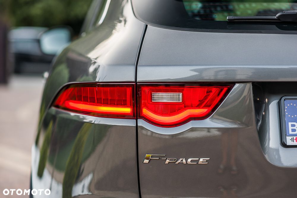 Jaguar F-Pace 2.0 i4D AWD Prestige - 9