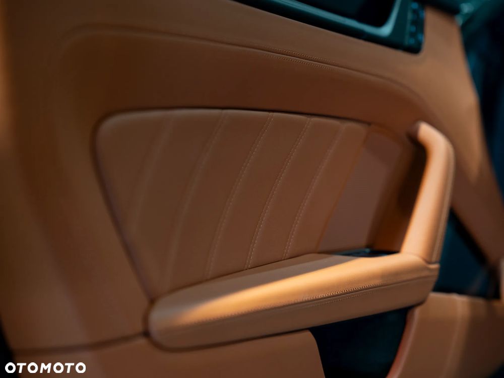 Porsche 911 Carrera Turbo S - 23