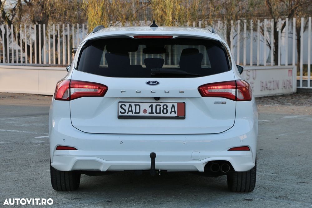 Ford Focus 1.0 EcoBoost Hybrid ST-LINE DESIGN - 12