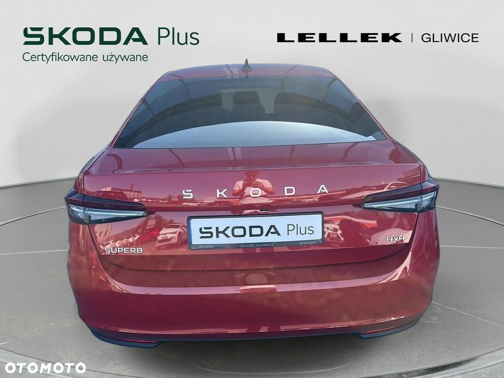 Skoda Superb 2.0 TDI SCR 4x4 Selection DSG - 9