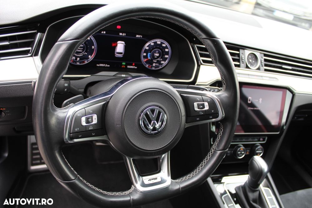 Volkswagen Passat - 19