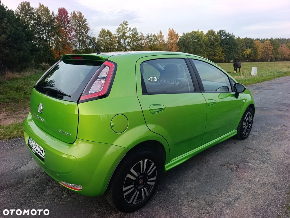 Fiat Punto 2012 photo 3