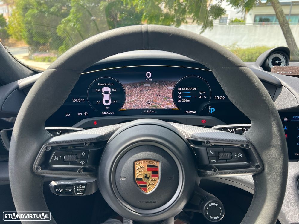 Porsche Taycan Turbo - 14