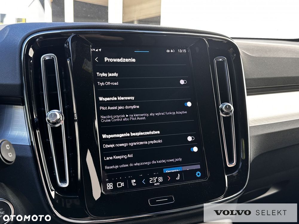 Volvo XC 40 - 32