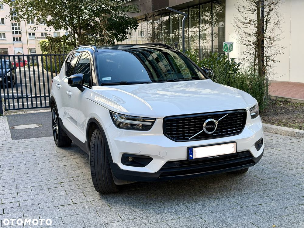 Volvo XC 40 D4 AWD R-Design - 22