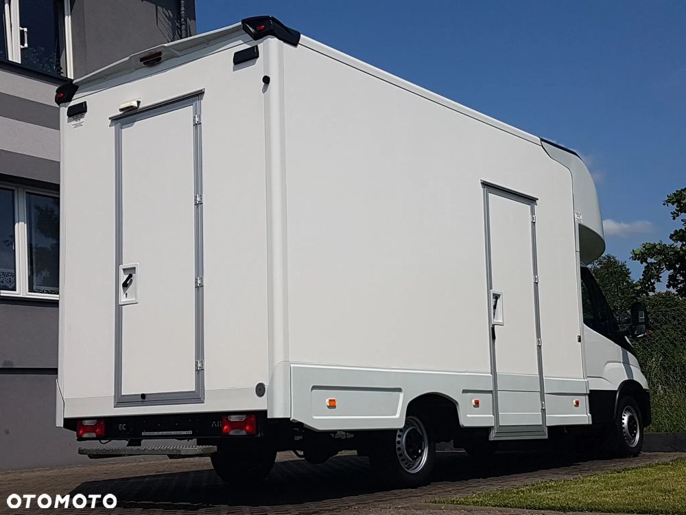 Iveco DAILY KONTENER NISKOPODŁOGOWY 4,43x2,23x2,42 SKLEP FOODTRUCK BAR KLIMA KONIOWÓZ KAMPER - 28