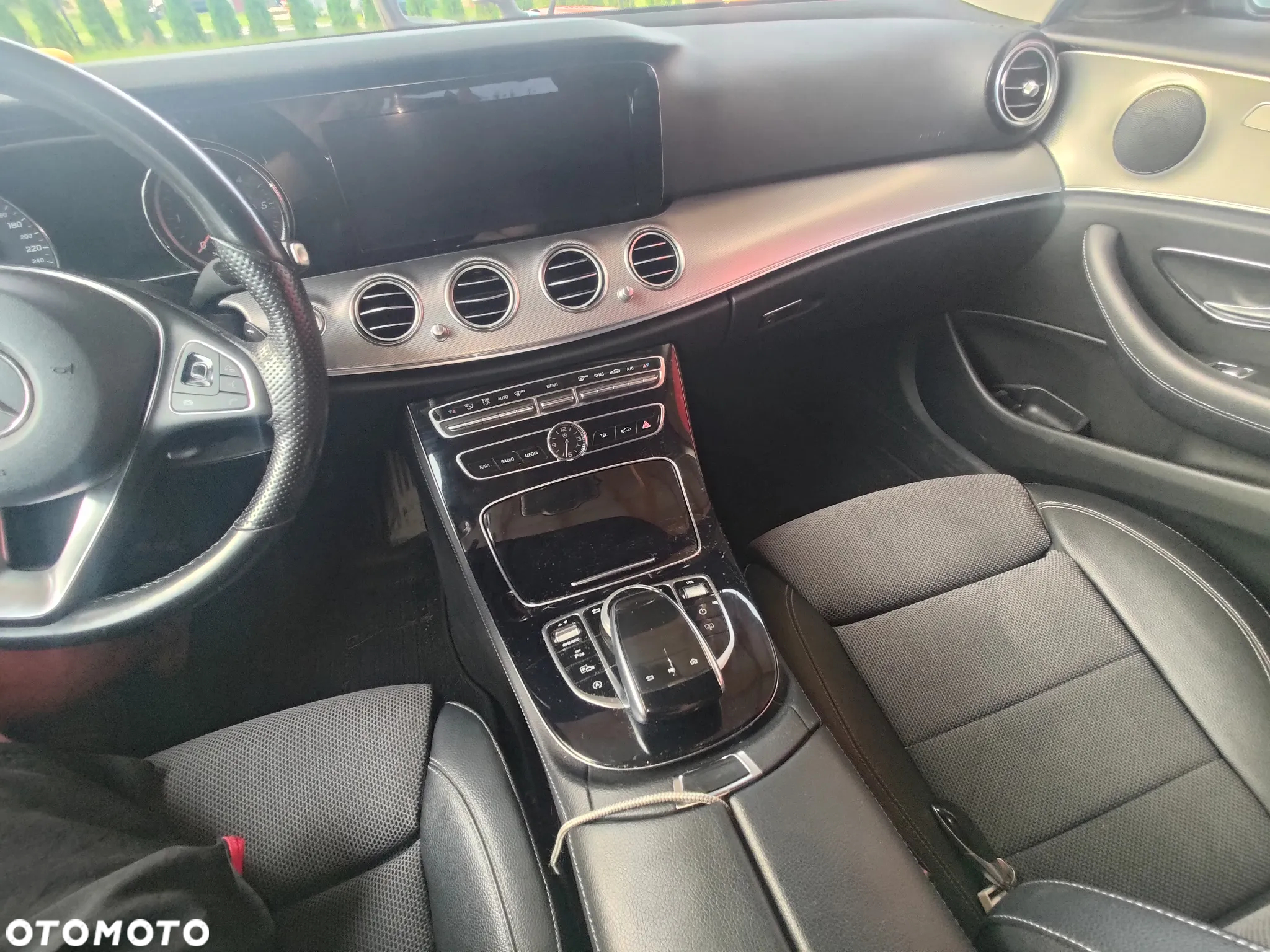 Mercedes-Benz Klasa E 220 d 9G-TRONIC - 5