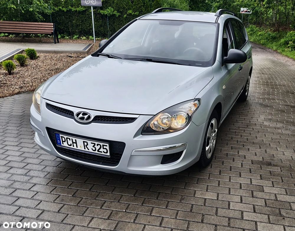 Hyundai i30 1.4 Base + - 5