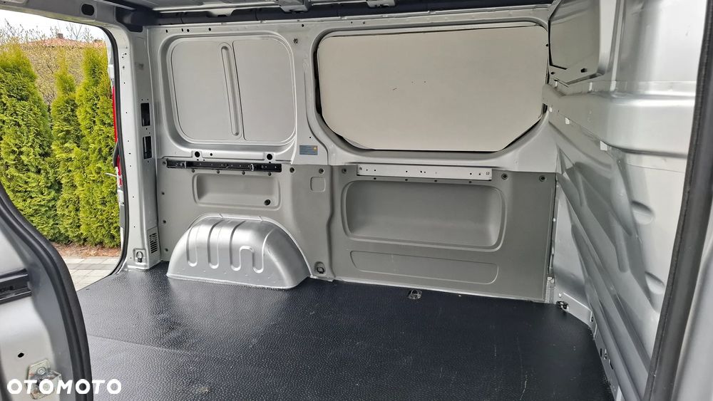 Opel VIVARO - 31