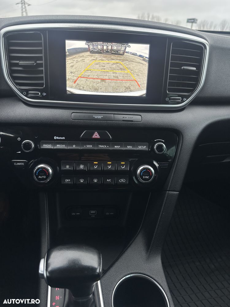 Kia Sportage 1.6 DSL MHEV 7DCT HP 4x2 Style - 9