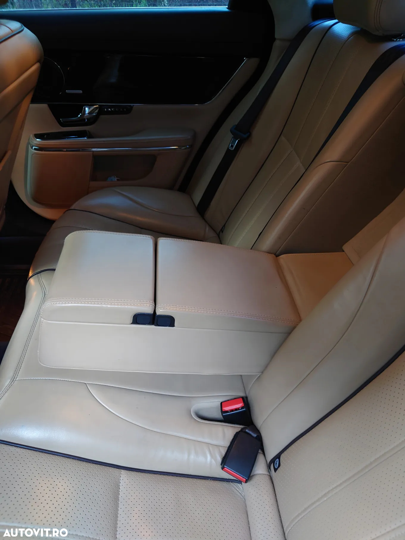 Jaguar XJ 30d Premium Luxury - 22