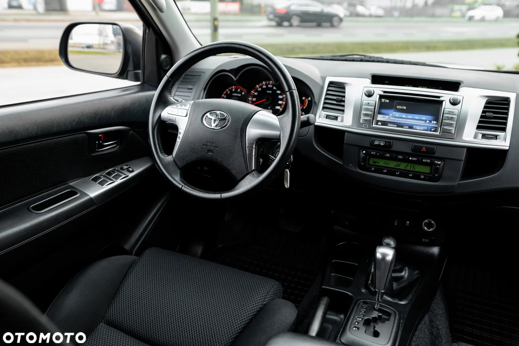 Toyota Hilux 3.0 D-4D SR5 - 17