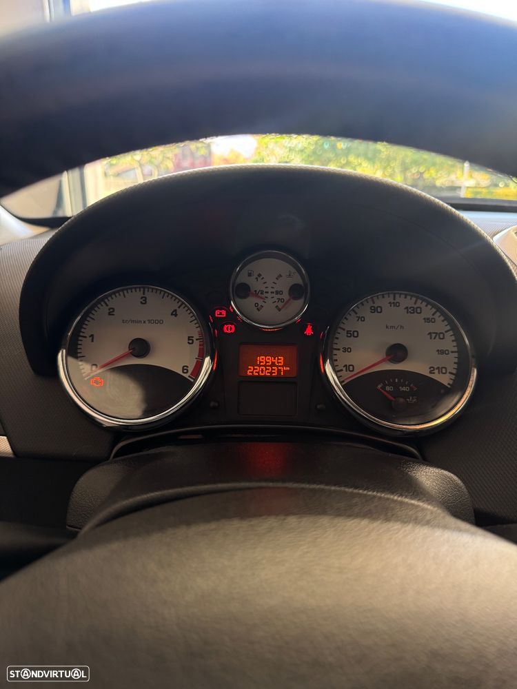 Peugeot 207 1.4 HDi Urban - 3