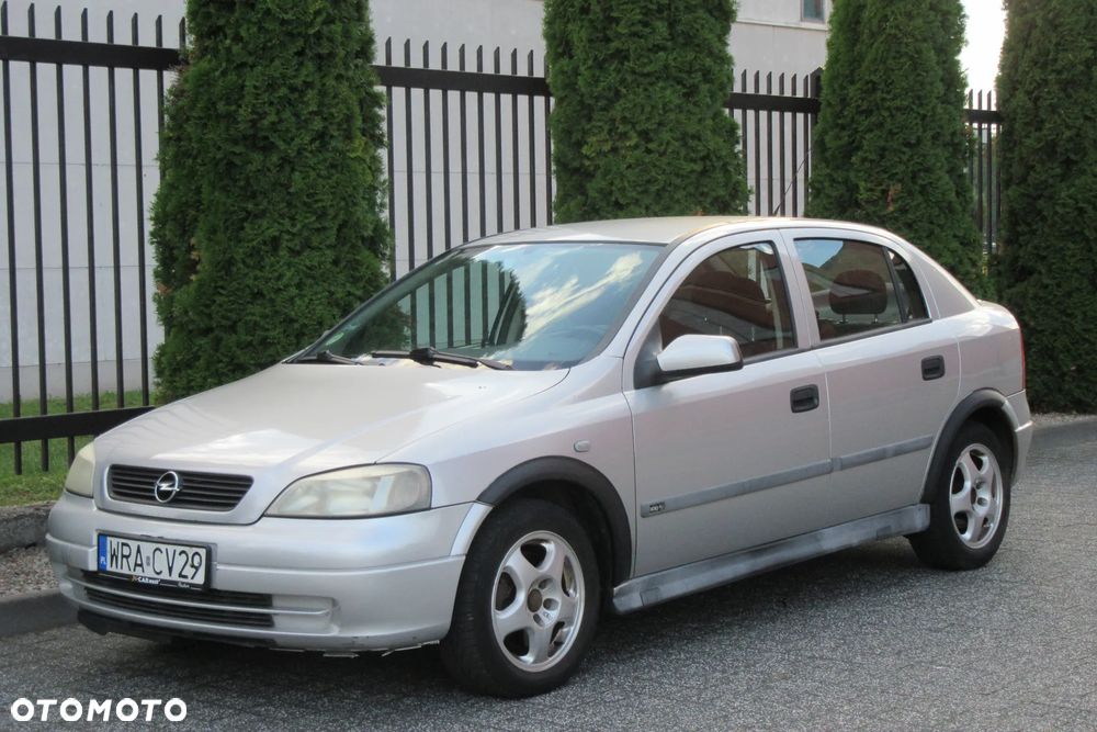 Opel Astra - 1