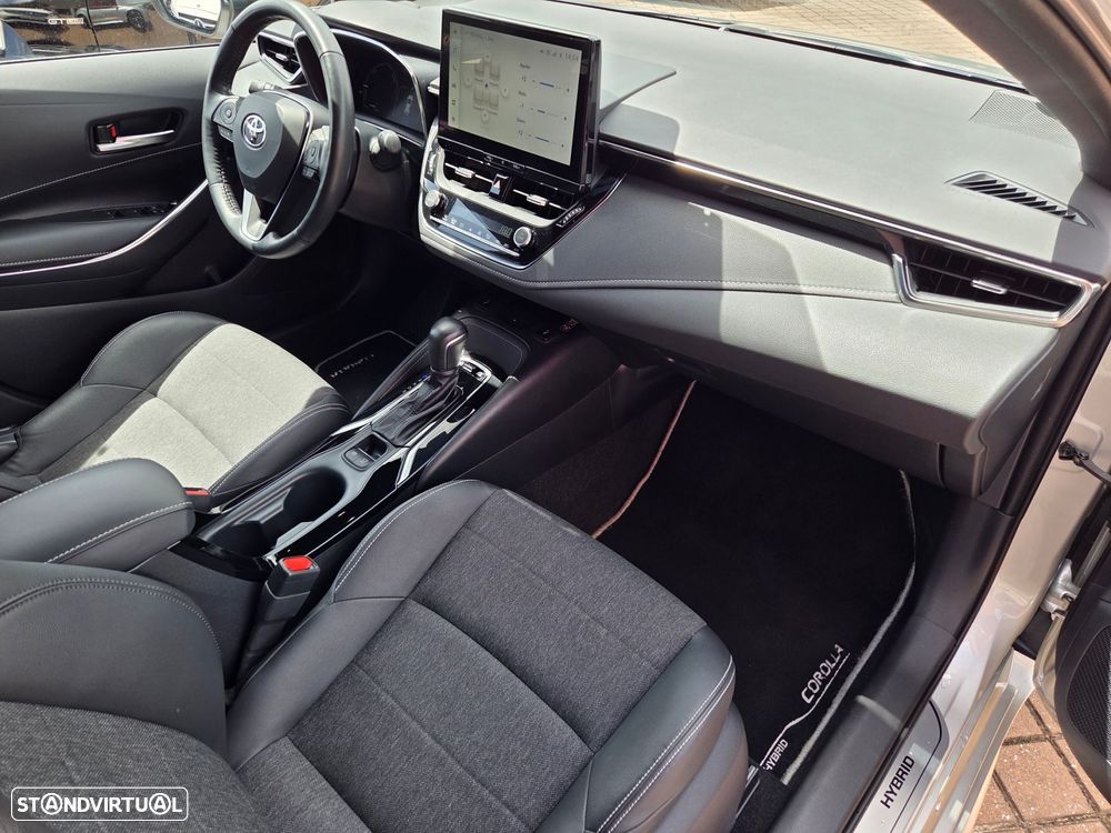 Toyota Corolla - 22