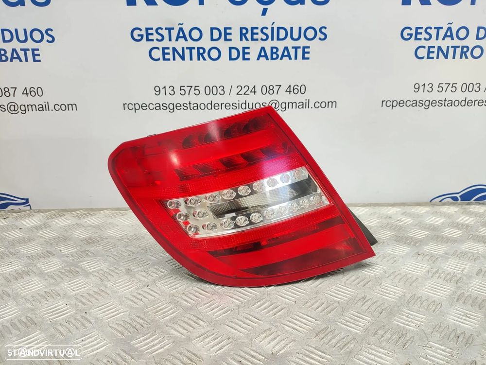 Farolins Tras Traseiros Esquerdo Direito Originais LED Mercedes Benz Classe C W204 Facelift Carrinha Station 2048206564 2048206264 2007 - 2014 - 13