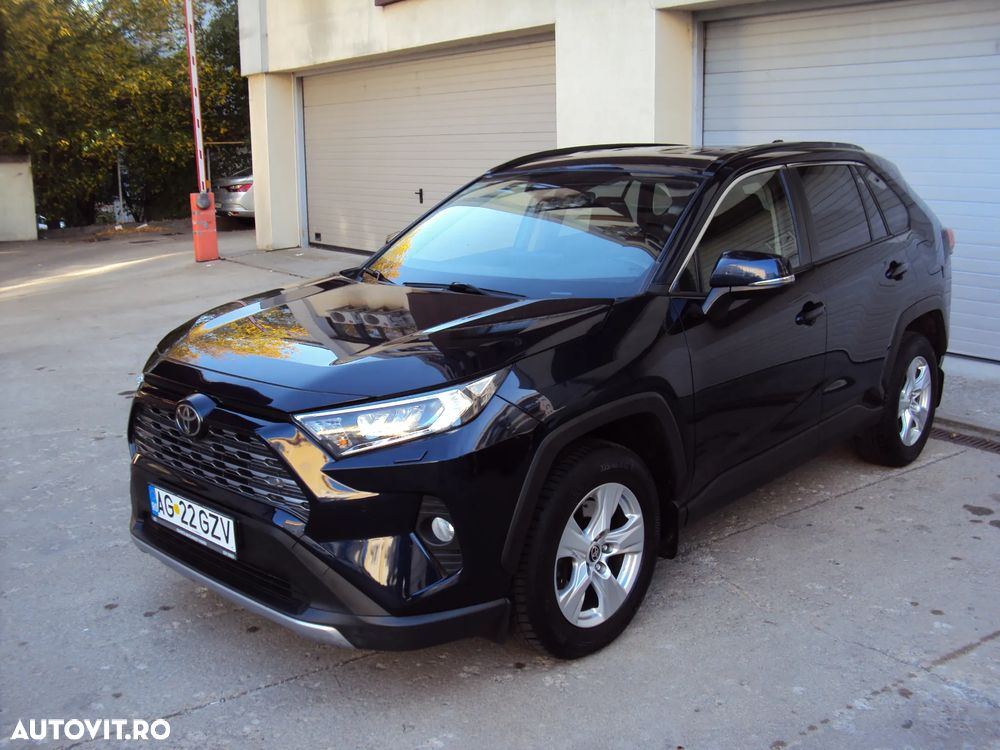 Toyota RAV4 - 1