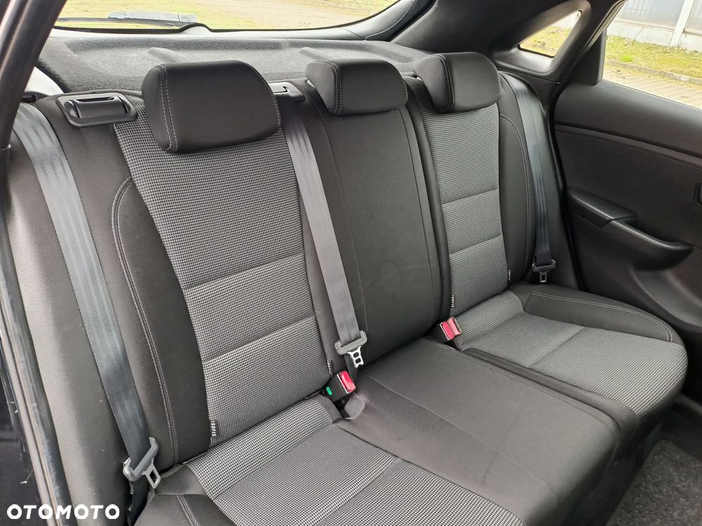 Hyundai i30 1.4 Fifa World Cup Edition - 9