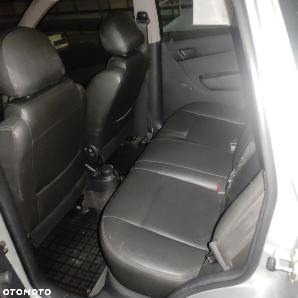Chevrolet Aveo 1.2 16V LS - 8
