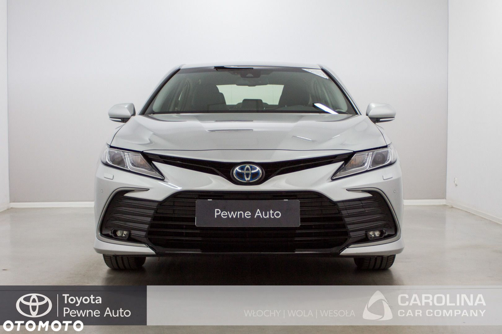 Toyota Camry - 18