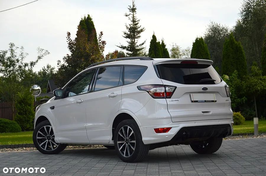 Ford Kuga 1.5 EcoBoost 2x4 ST-Line - 11