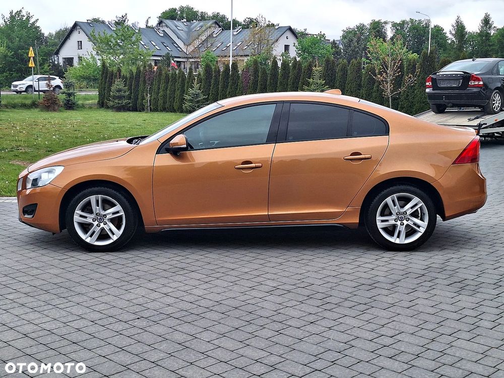 Volvo S60 D3 Geartronic - 9