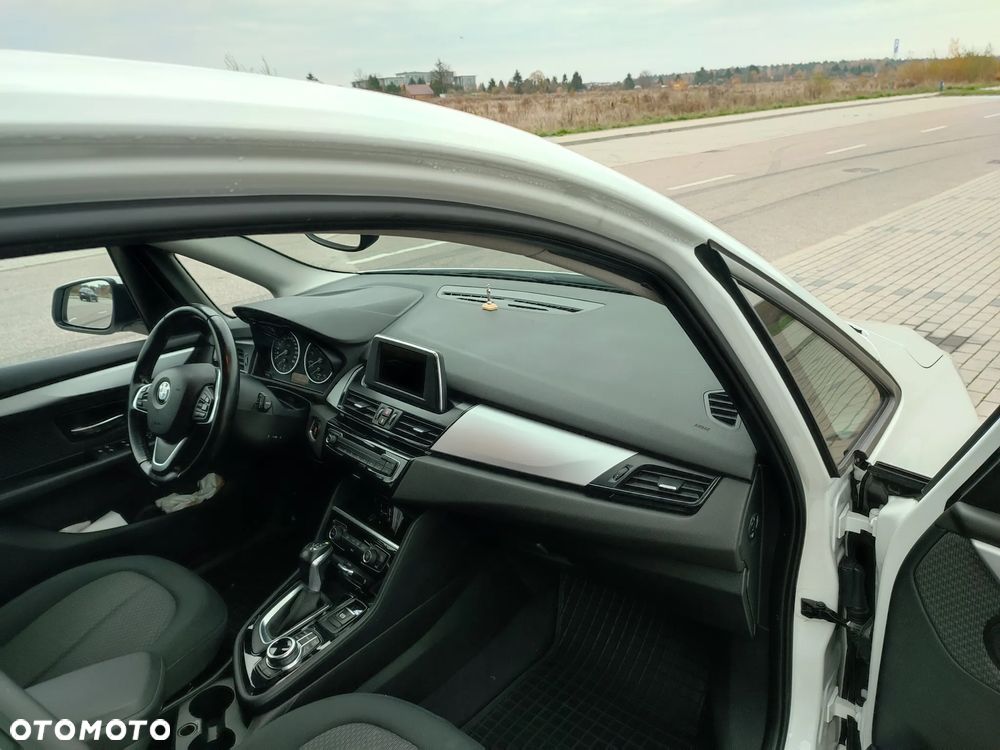 BMW Seria 2 218i - 21