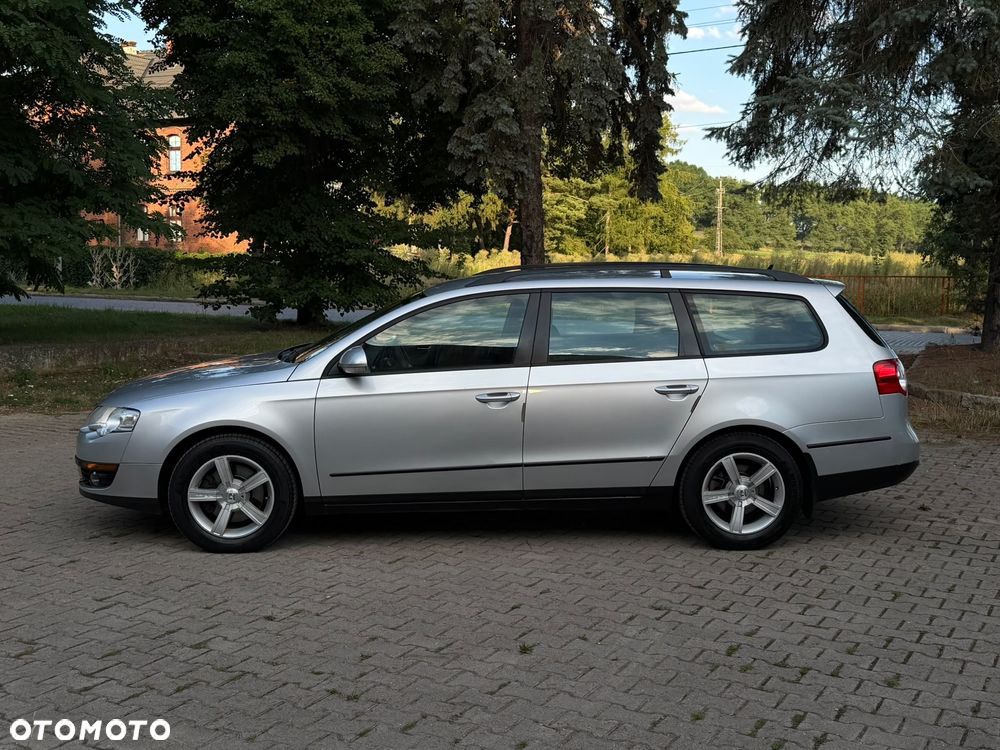 Volkswagen Passat 1.9 TDI Comfortline - 2