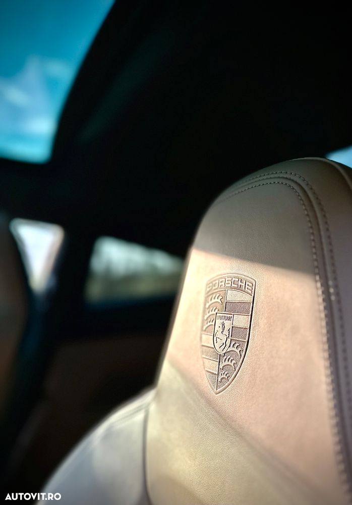 Porsche 911 4S PDK - 18