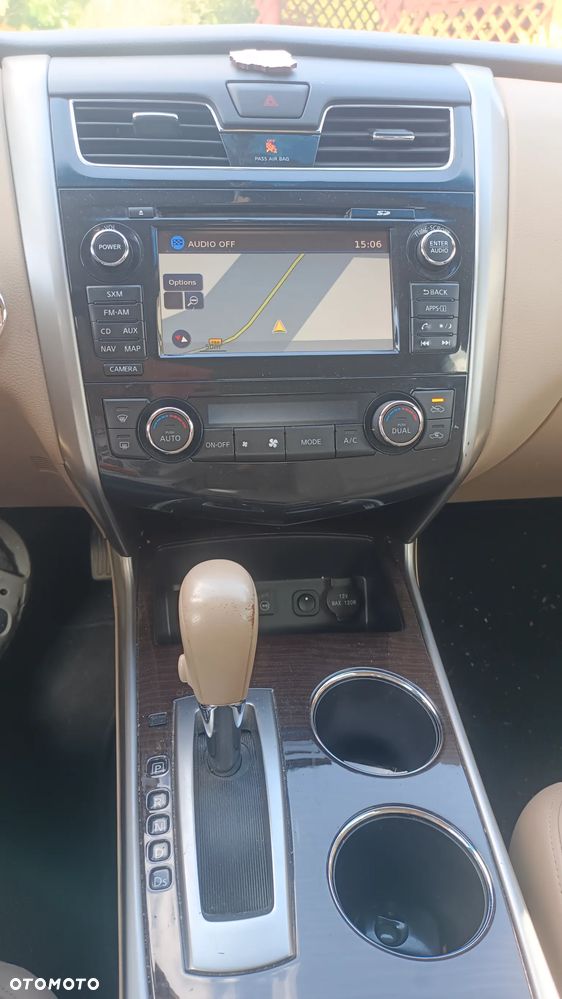 Nissan Altima - 7