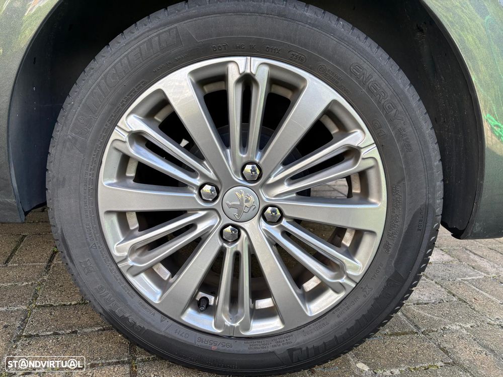 Peugeot 208 1.6 BlueHDi Style - 19