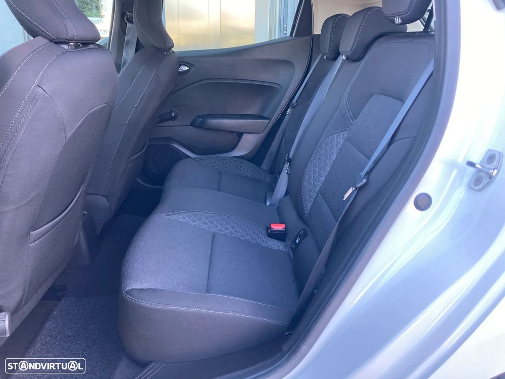 Renault Clio TCe 100 BUSINESS EDITION - 26