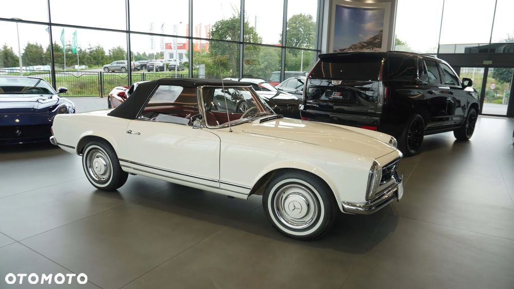 Mercedes-Benz SL - 12