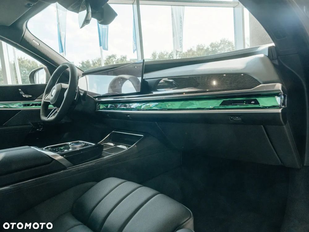 BMW Seria 7 740d xDrive - 10