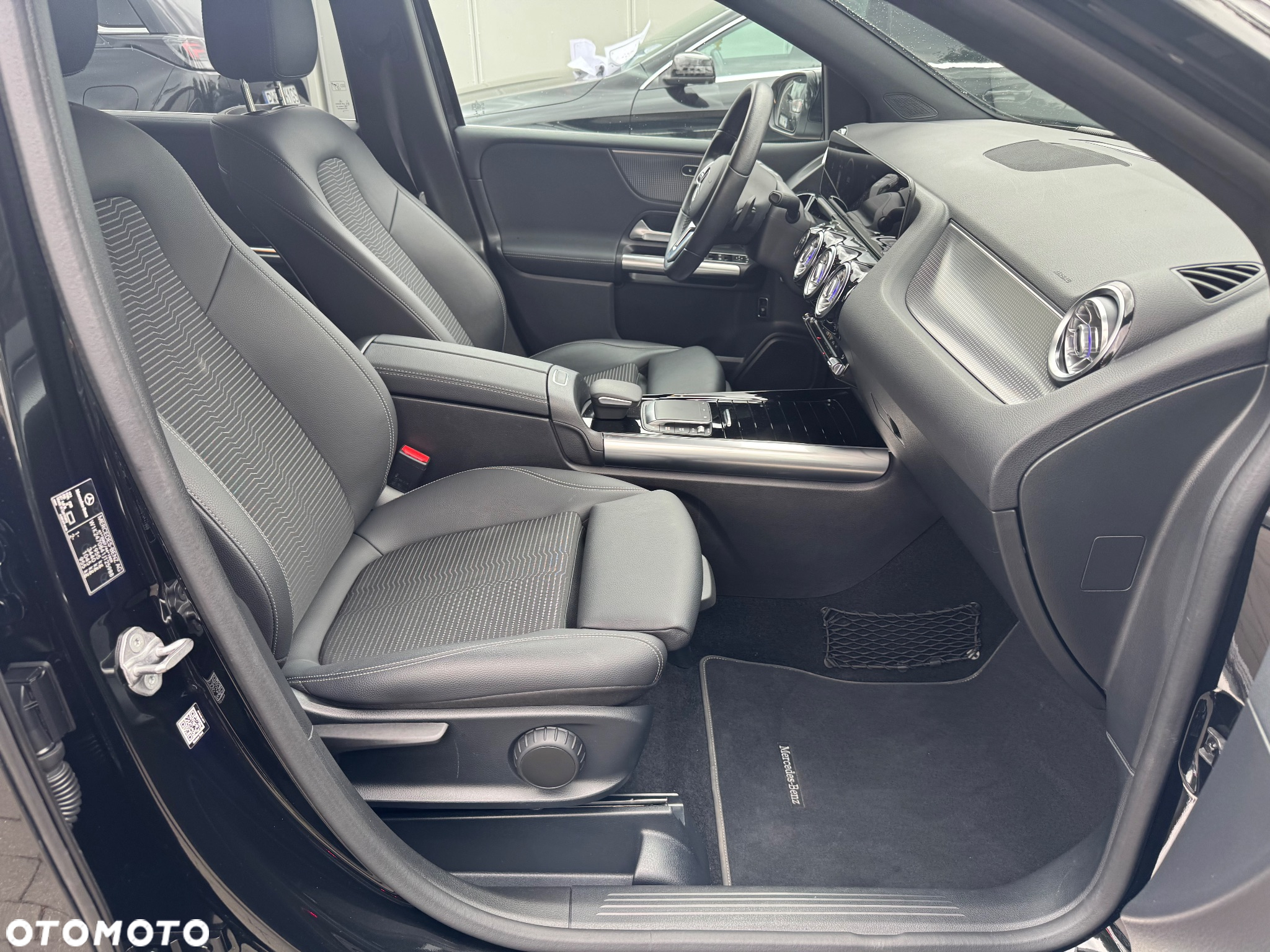 Mercedes-Benz Klasa B 180 7G-DCT Style - 31