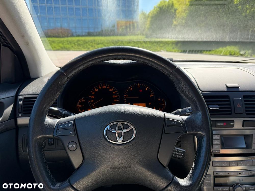 Toyota Avensis 2.0 D-4D Sol - 10