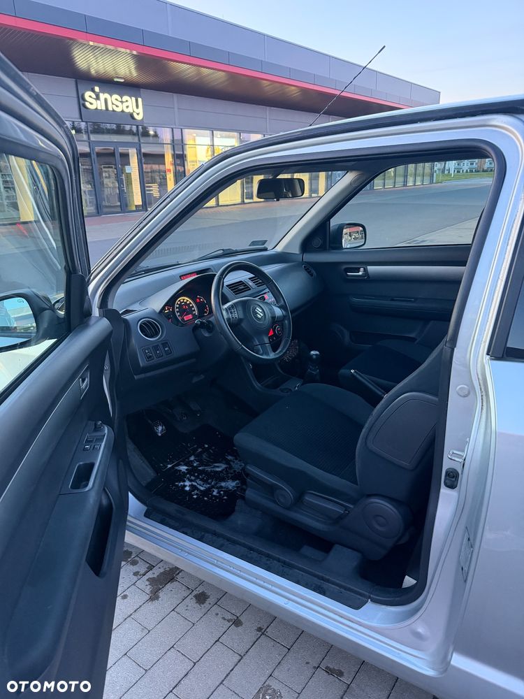 Suzuki Swift 1.3 DDiS Comfort - 3